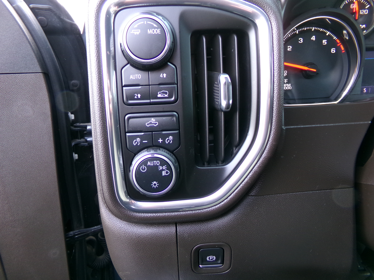 Chevrolet Silverado 1500 LT Double Cab 4WD 2020