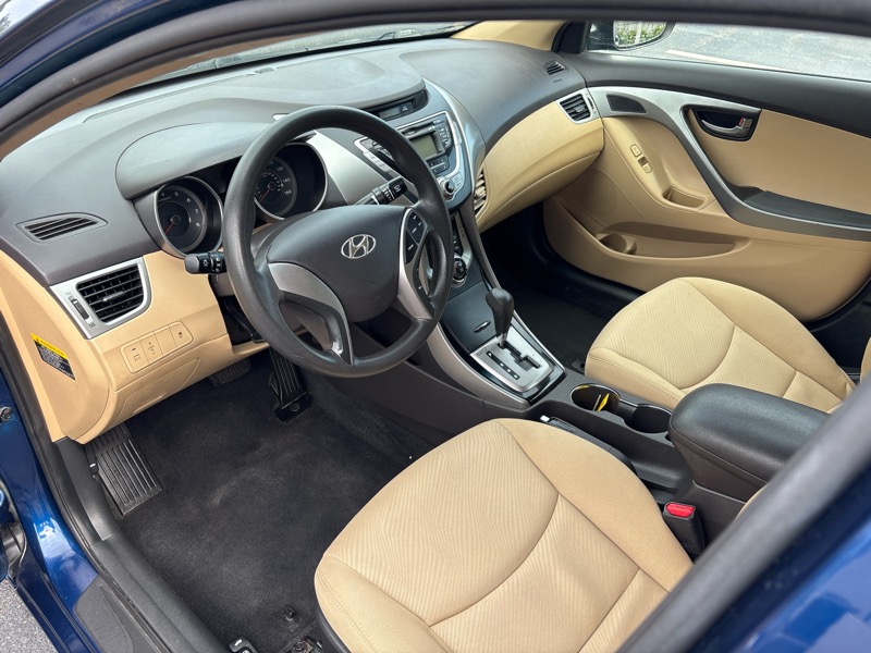 Hyundai Elantra GLS 4D Sedan 2013 Hyundai Elantra GLS 4D Sedan 2013