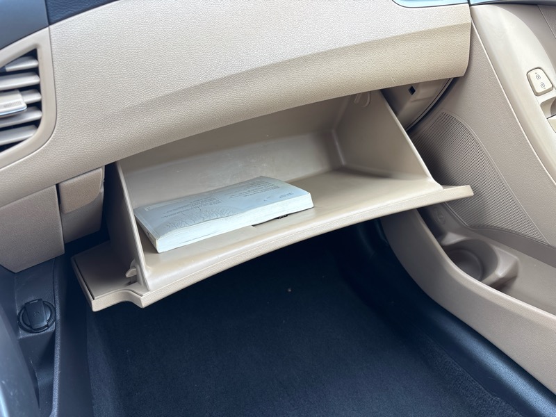 Hyundai Elantra GLS 4D Sedan 2013 Hyundai Elantra GLS 4D Sedan 2013