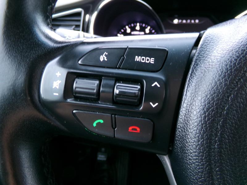 Kia Sedona SX-L FWD 2016 Kia Sedona SX-L FWD 2016