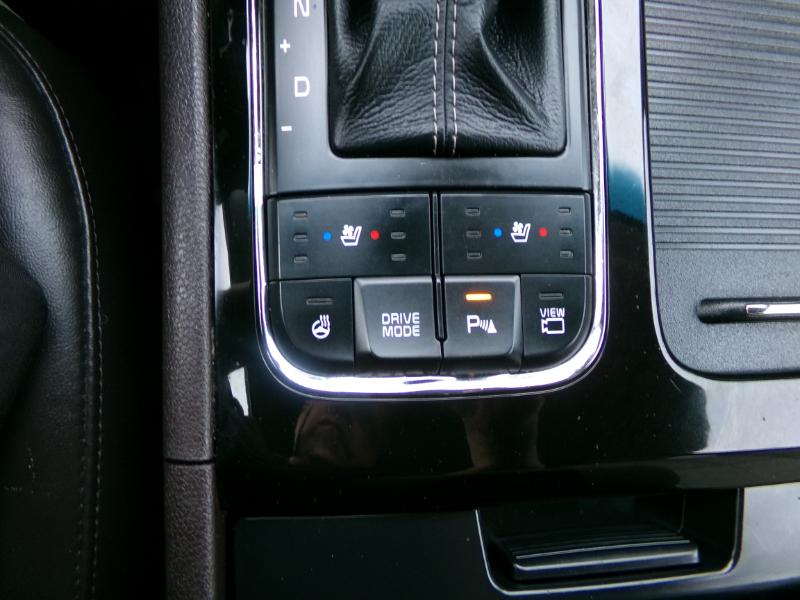 Kia Sedona SX-L FWD 2016 Kia Sedona SX-L FWD 2016