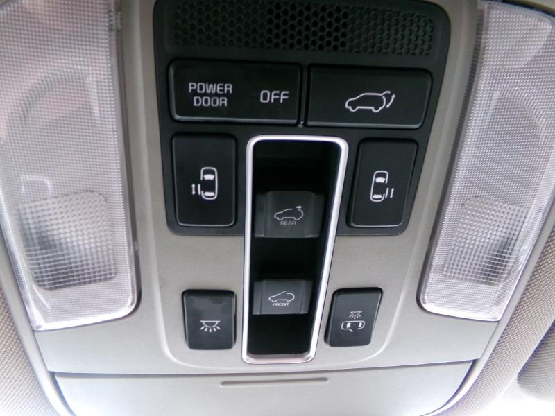 Kia Sedona SX-L FWD 2016 Kia Sedona SX-L FWD 2016