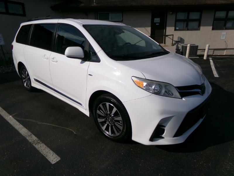 2020 Toyota Sienna LE 7-Passenger AWD