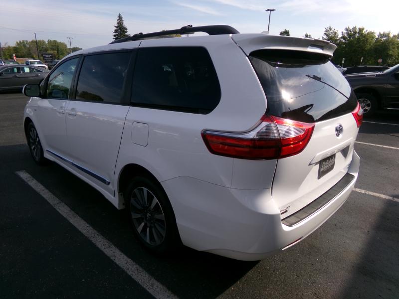 Toyota Sienna LE 7-Passenger AWD 2020 Toyota Sienna LE 7-Passenger AWD 2020