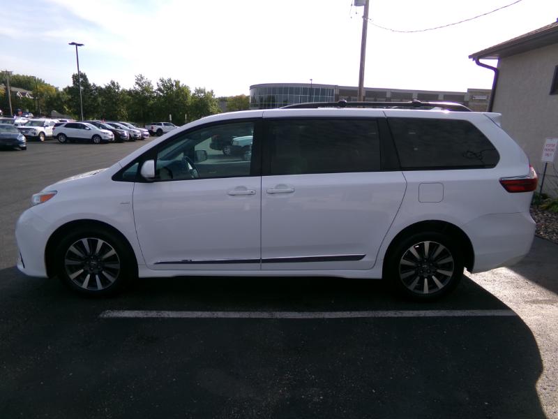Toyota Sienna LE 7-Passenger AWD 2020 Toyota Sienna LE 7-Passenger AWD 2020