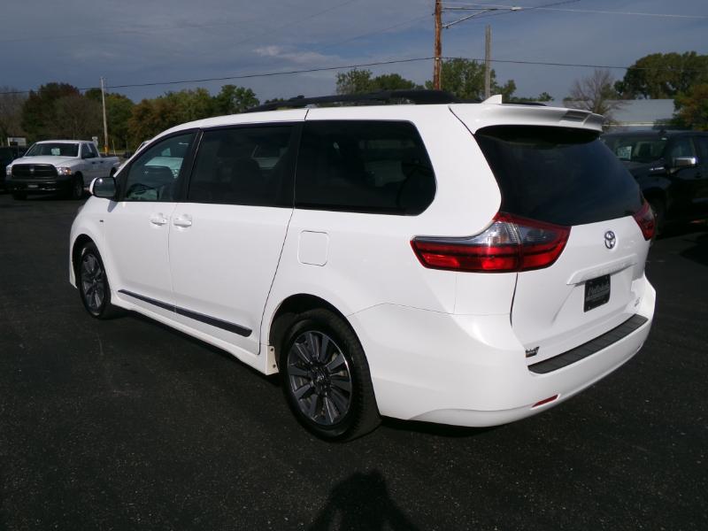 Toyota Sienna LE 7-Passenger AWD 2020 Toyota Sienna LE 7-Passenger AWD 2020