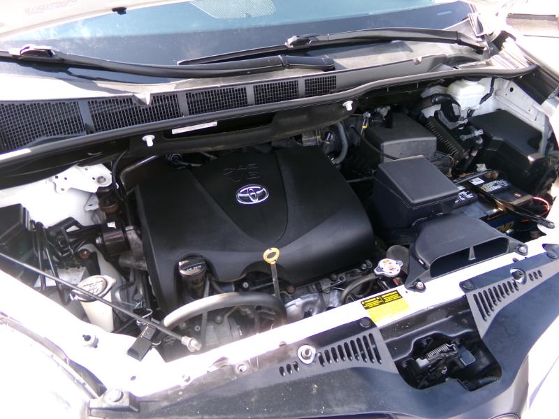 Toyota Sienna LE 7-Passenger AWD 2020 Toyota Sienna LE 7-Passenger AWD 2020