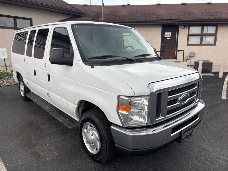 2012 Ford E-Series Econoline Wagon XLT