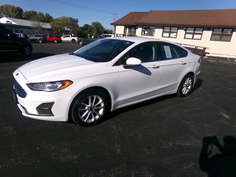 2020 Ford Fusion Hybrid SE photo 3