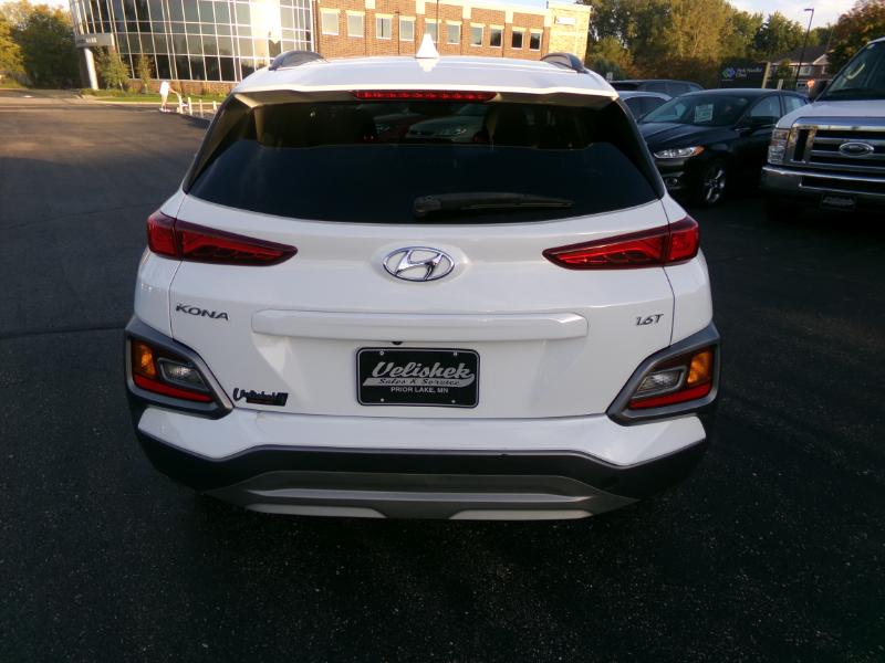 2021 Hyundai Kona SEL Plus photo 3