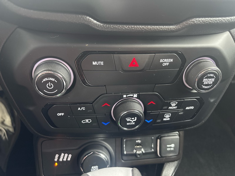 Jeep Renegade Latitude 4WD 2019 Jeep Renegade Latitude 4WD 2019