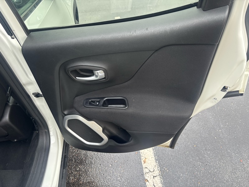 Jeep Renegade Latitude 4WD 2019 Jeep Renegade Latitude 4WD 2019