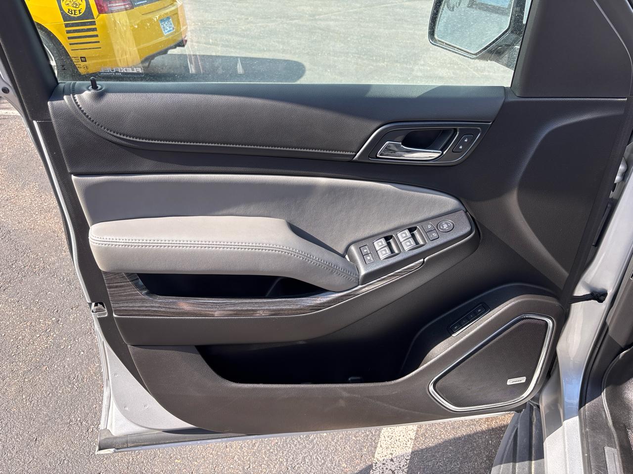 Chevrolet Suburban LT 4WD 2019