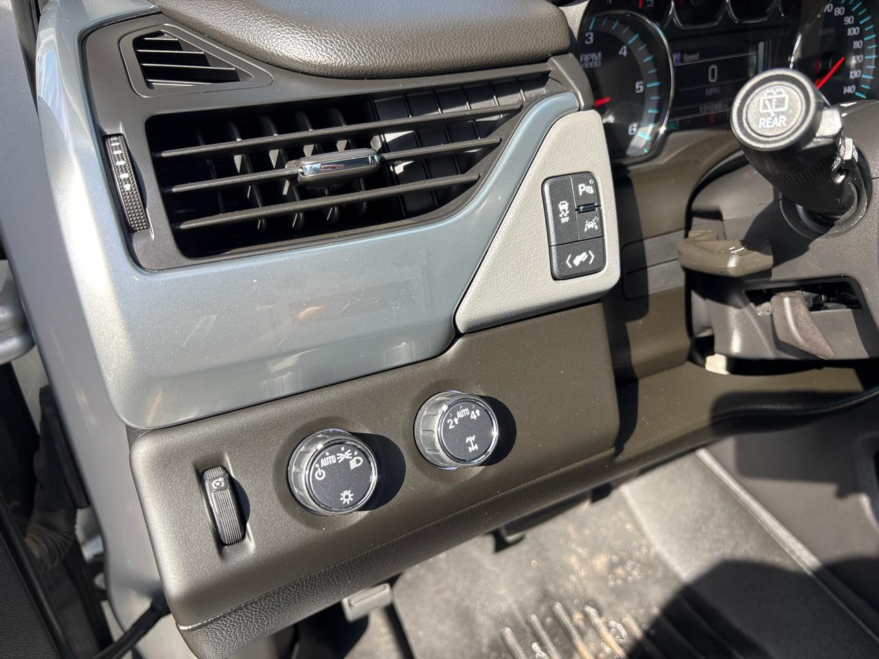 Chevrolet Suburban LT 4WD 2019