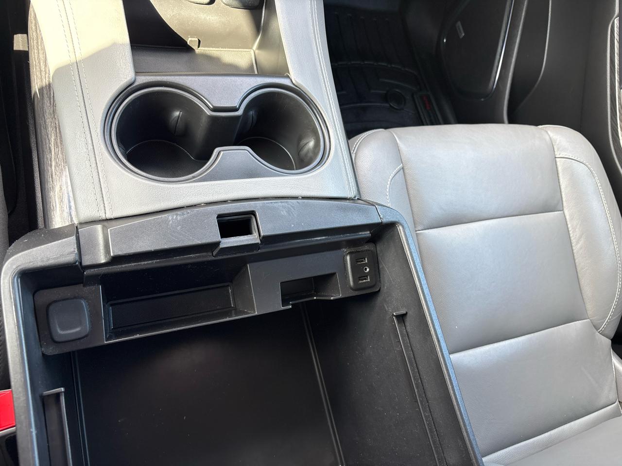 Chevrolet Suburban LT 4WD 2019