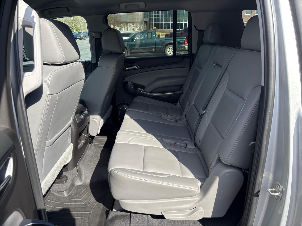 Chevrolet Suburban LT 4WD 2019