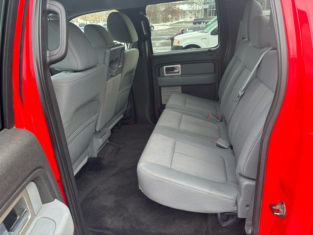 Ford F-150 4WD SuperCrew 145" XLT 2011