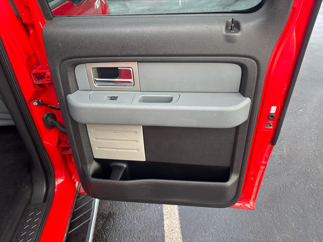 Ford F-150 4WD SuperCrew 145" XLT 2011