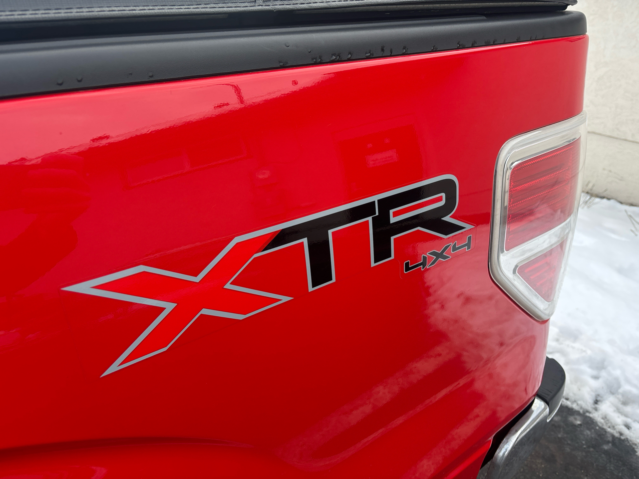 Ford F-150 4WD SuperCrew 145" XLT 2011