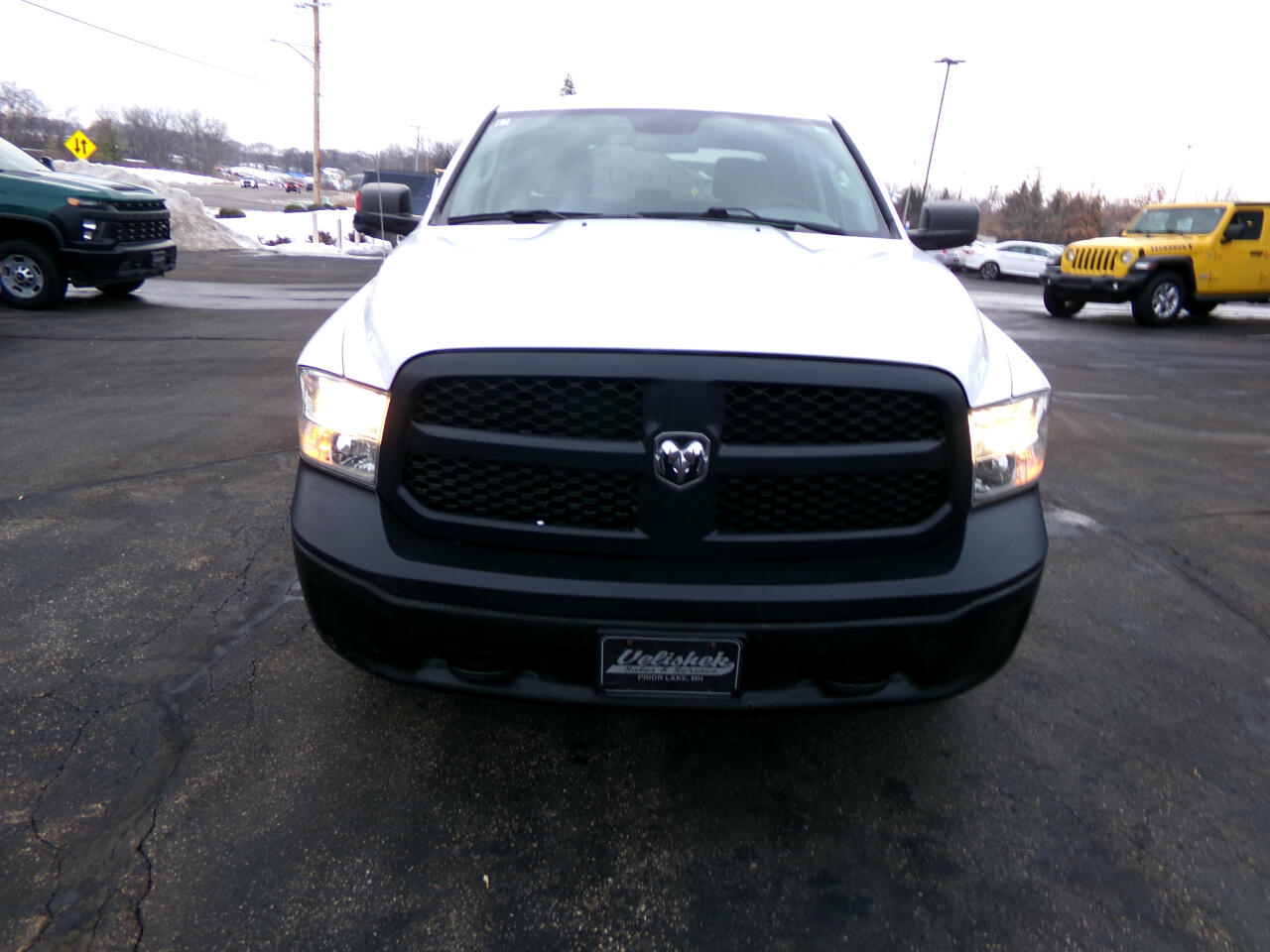 RAM 1500 4WD Crew Cab 140.5" ST 2016