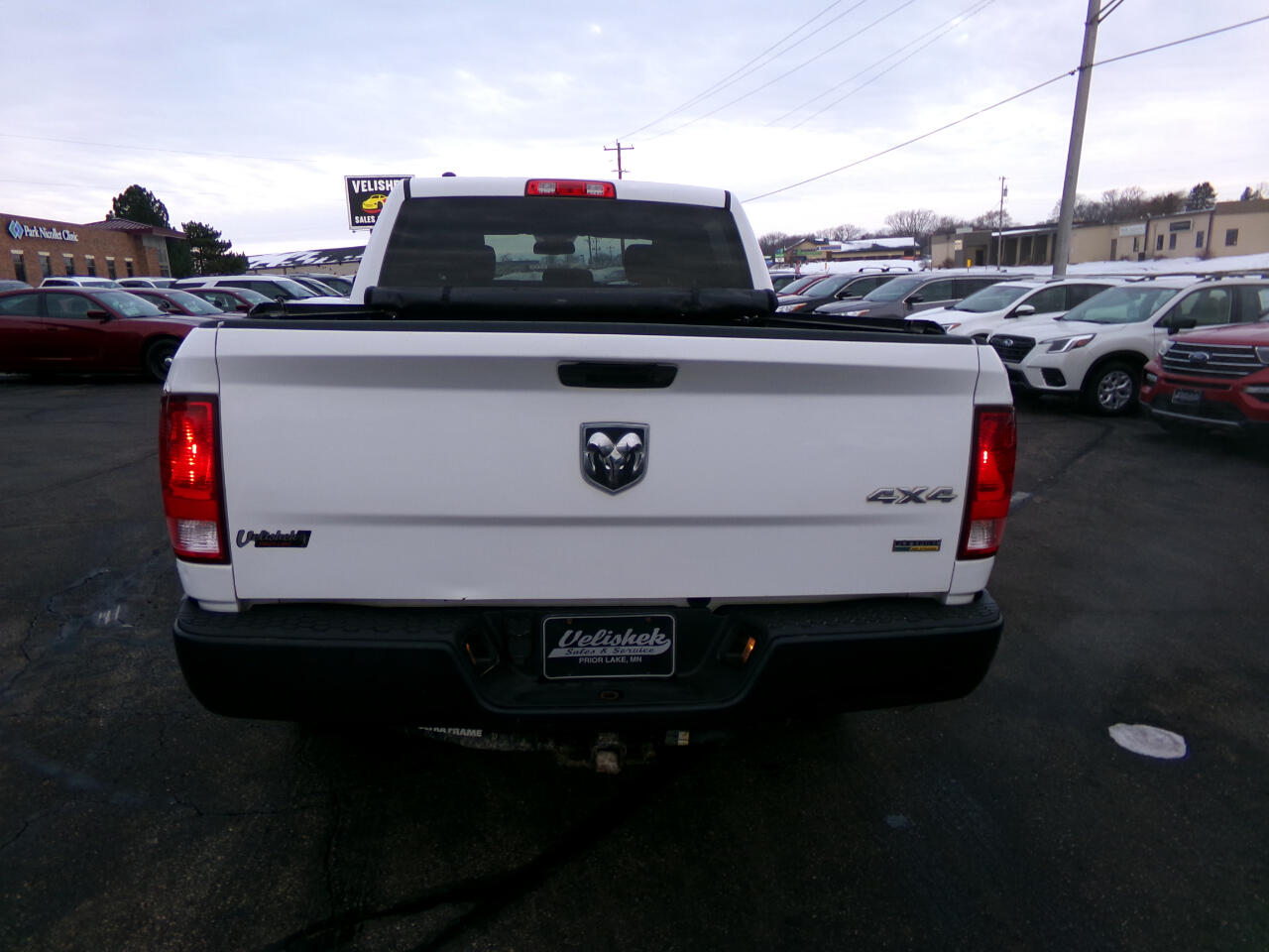 RAM 1500 4WD Crew Cab 140.5" ST 2016