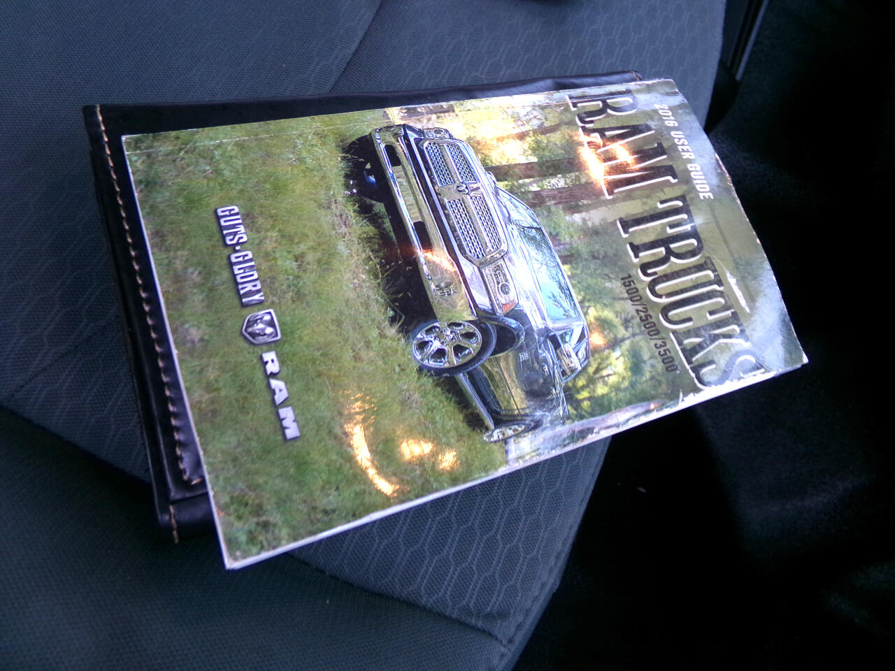 RAM 1500 4WD Crew Cab 140.5" ST 2016