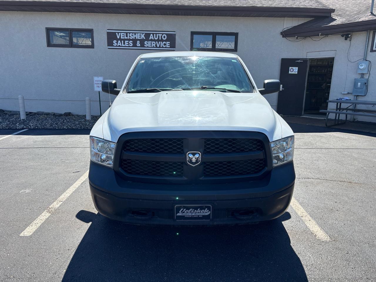 RAM 1500 4WD Crew Cab 140.5" ST 2016
