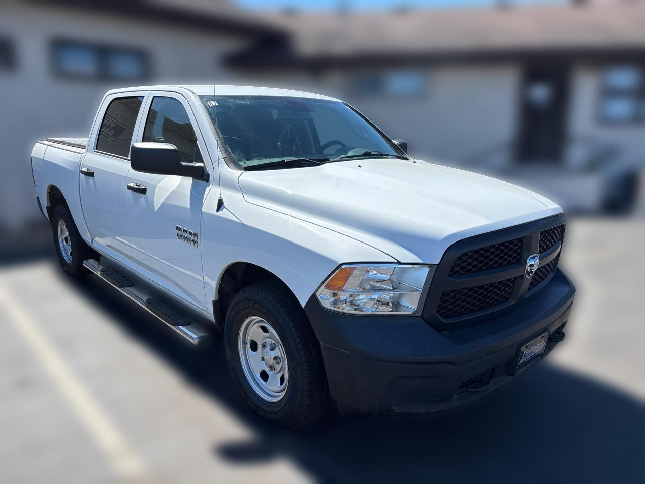 2016 RAM 1500 4WD Crew Cab 140.5" ST