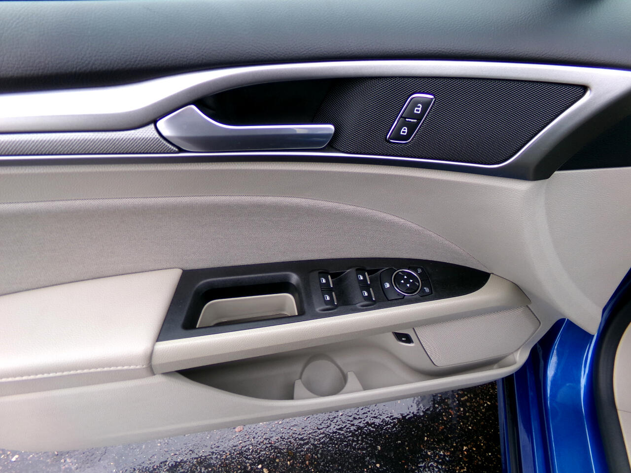 Ford Fusion Hybrid SE FWD 2018