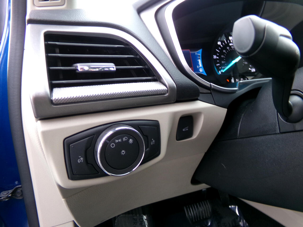 Ford Fusion Hybrid SE FWD 2018