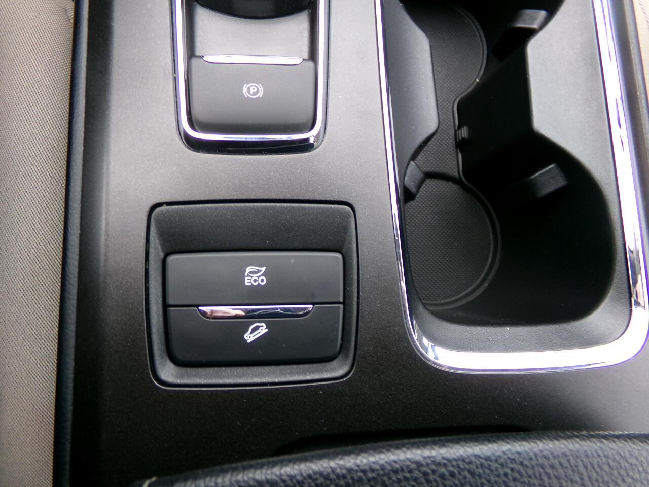 Ford Fusion Hybrid SE FWD 2018