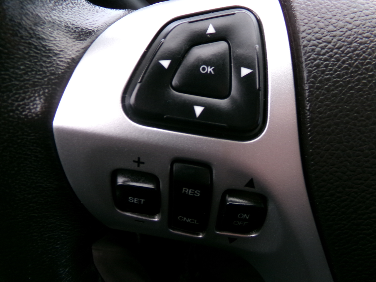 Ford Edge 4dr Limited FWD 2013