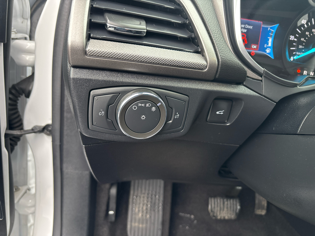 Ford Fusion Hybrid SE FWD 2020