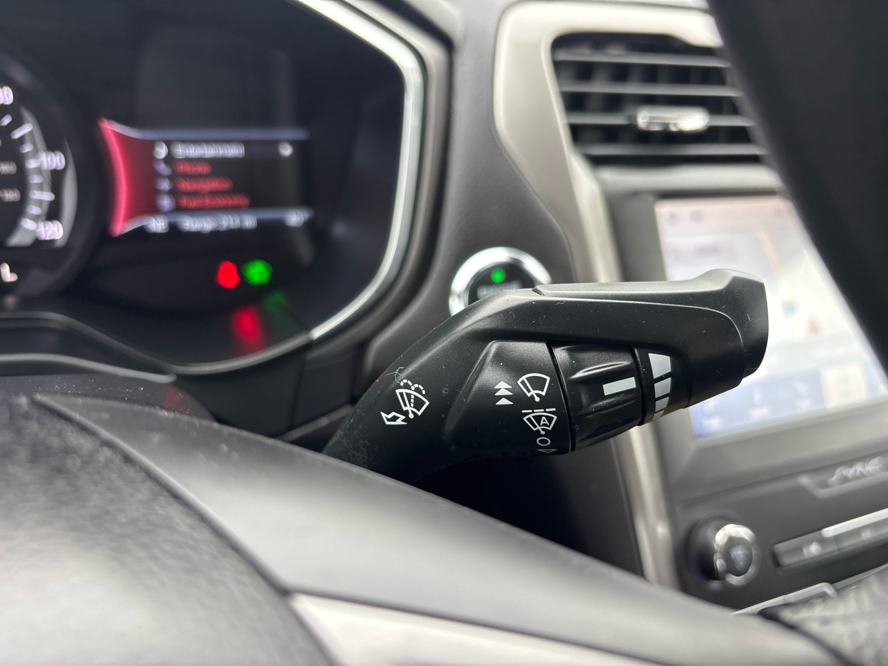 Ford Fusion Hybrid SE FWD 2020