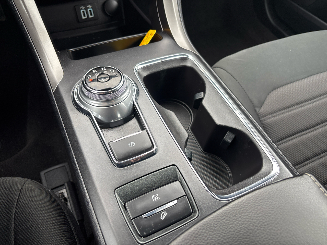 Ford Fusion Hybrid SE FWD 2020