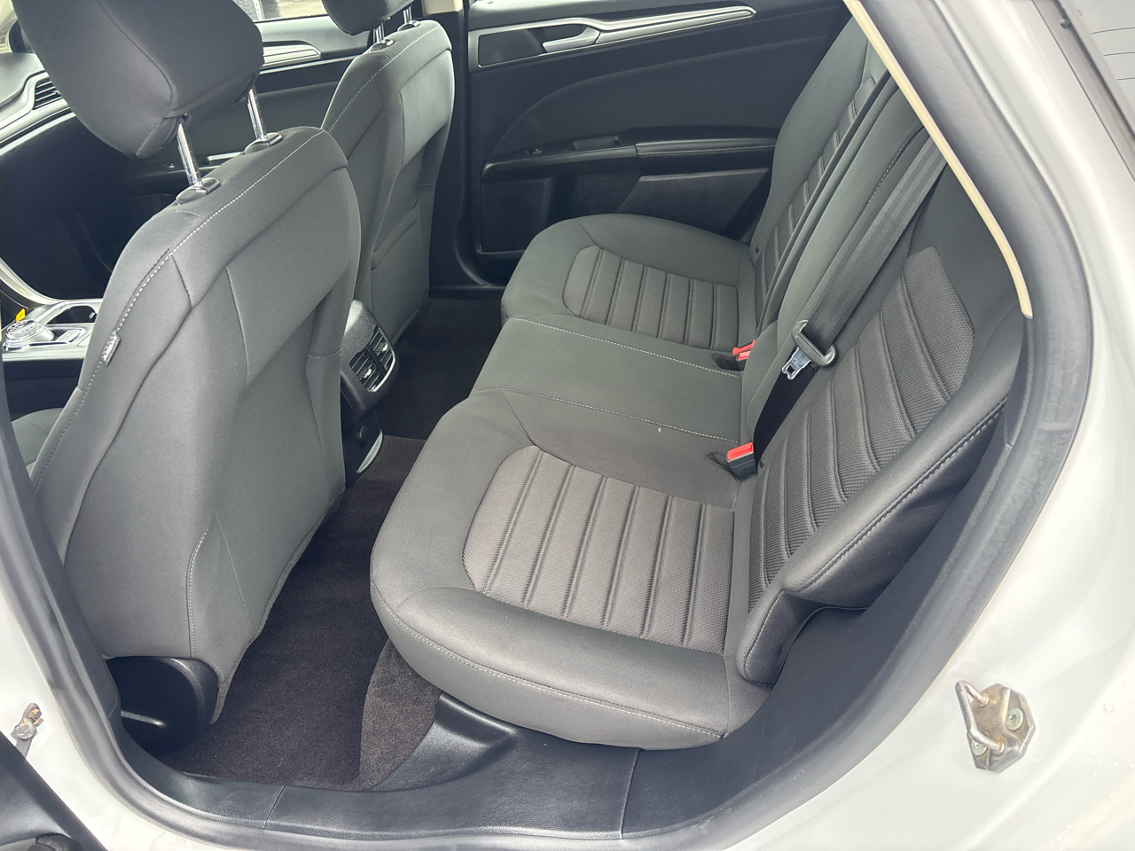 Ford Fusion Hybrid SE FWD 2020