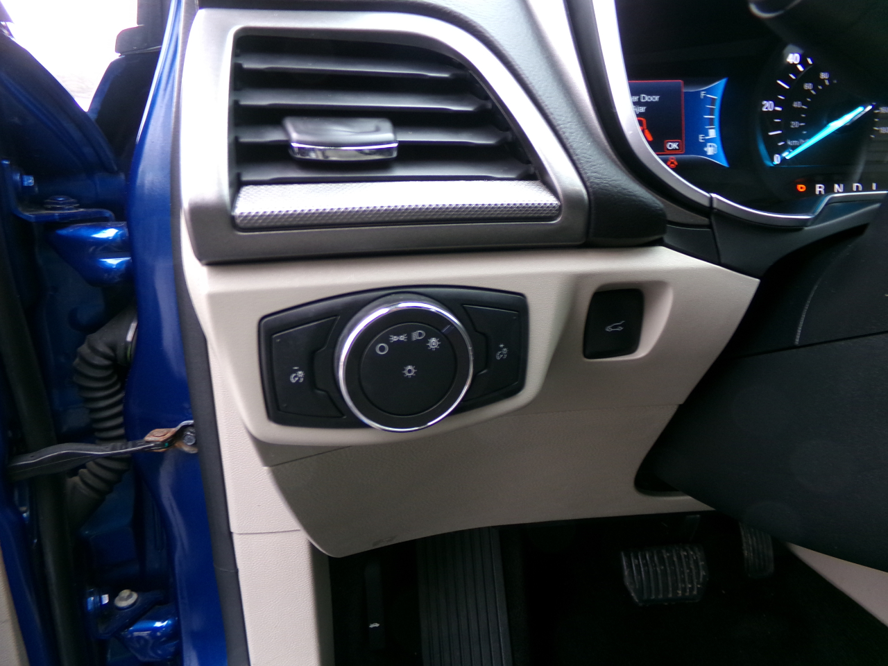 Ford Fusion Hybrid SE FWD 2018