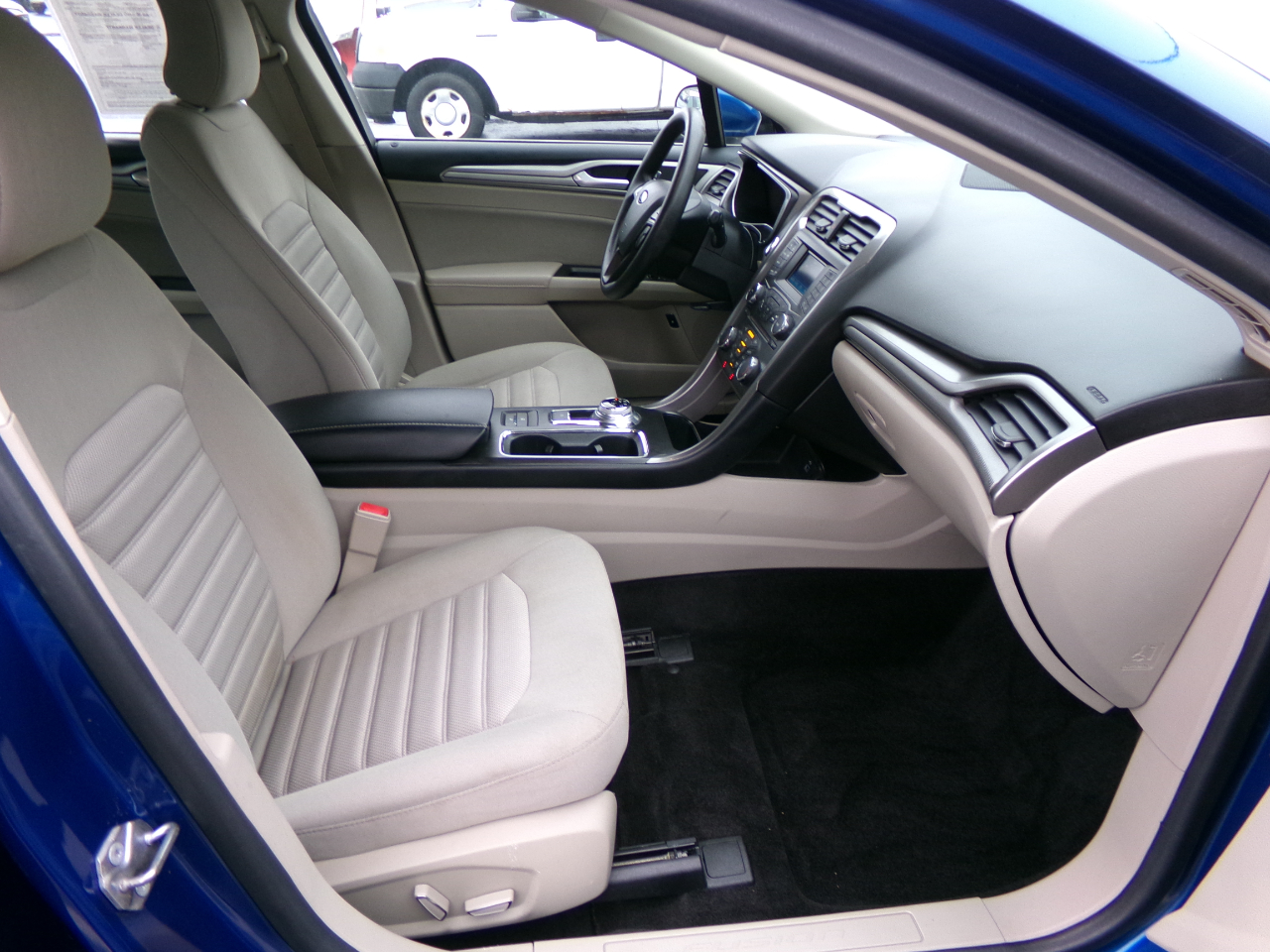 Ford Fusion Hybrid SE FWD 2018