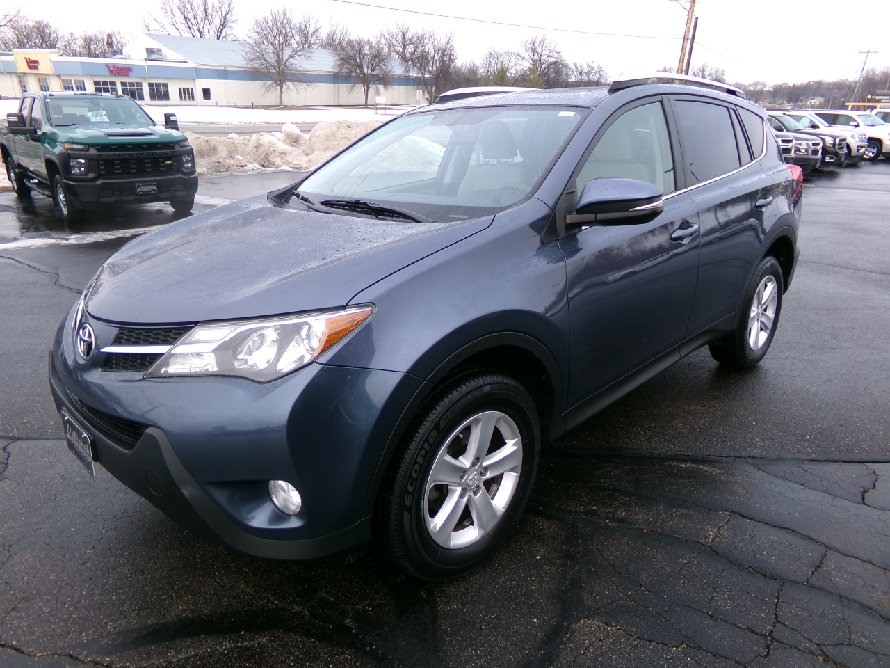 Toyota RAV4 AWD 4dr XLE (Natl) 2014