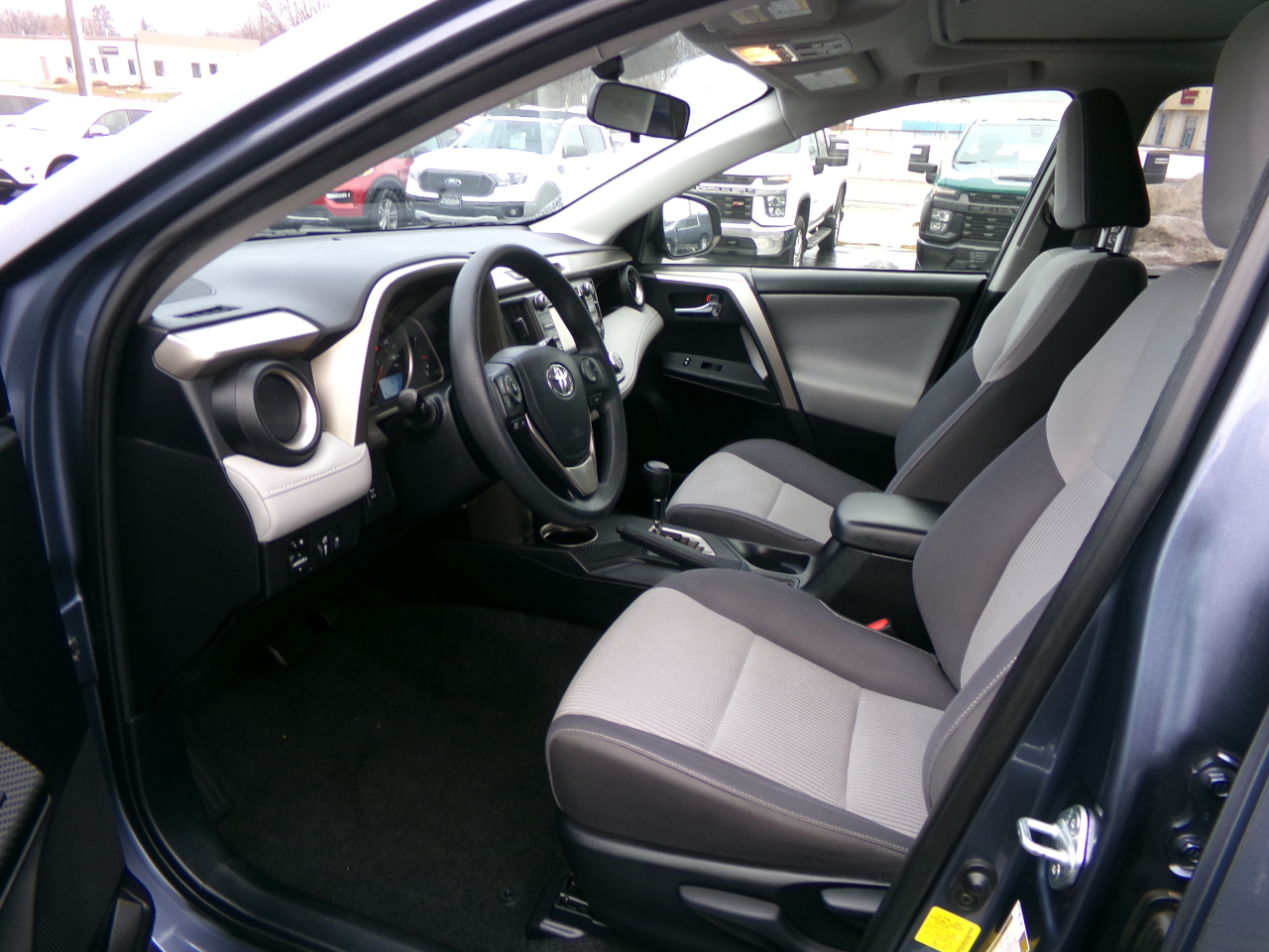 Toyota RAV4 AWD 4dr XLE (Natl) 2014
