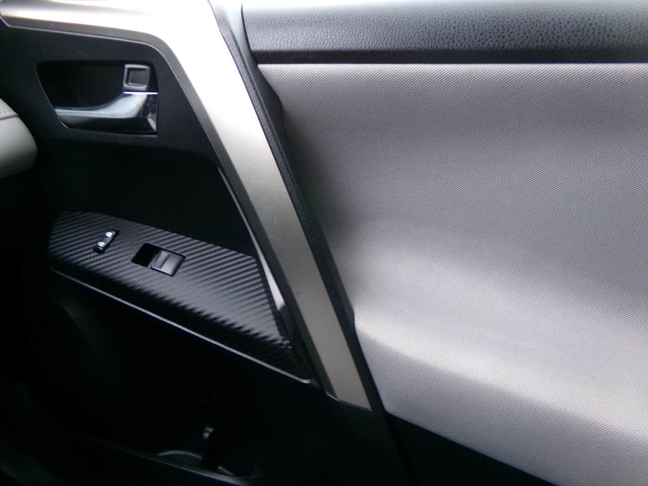 Toyota RAV4 AWD 4dr XLE (Natl) 2014