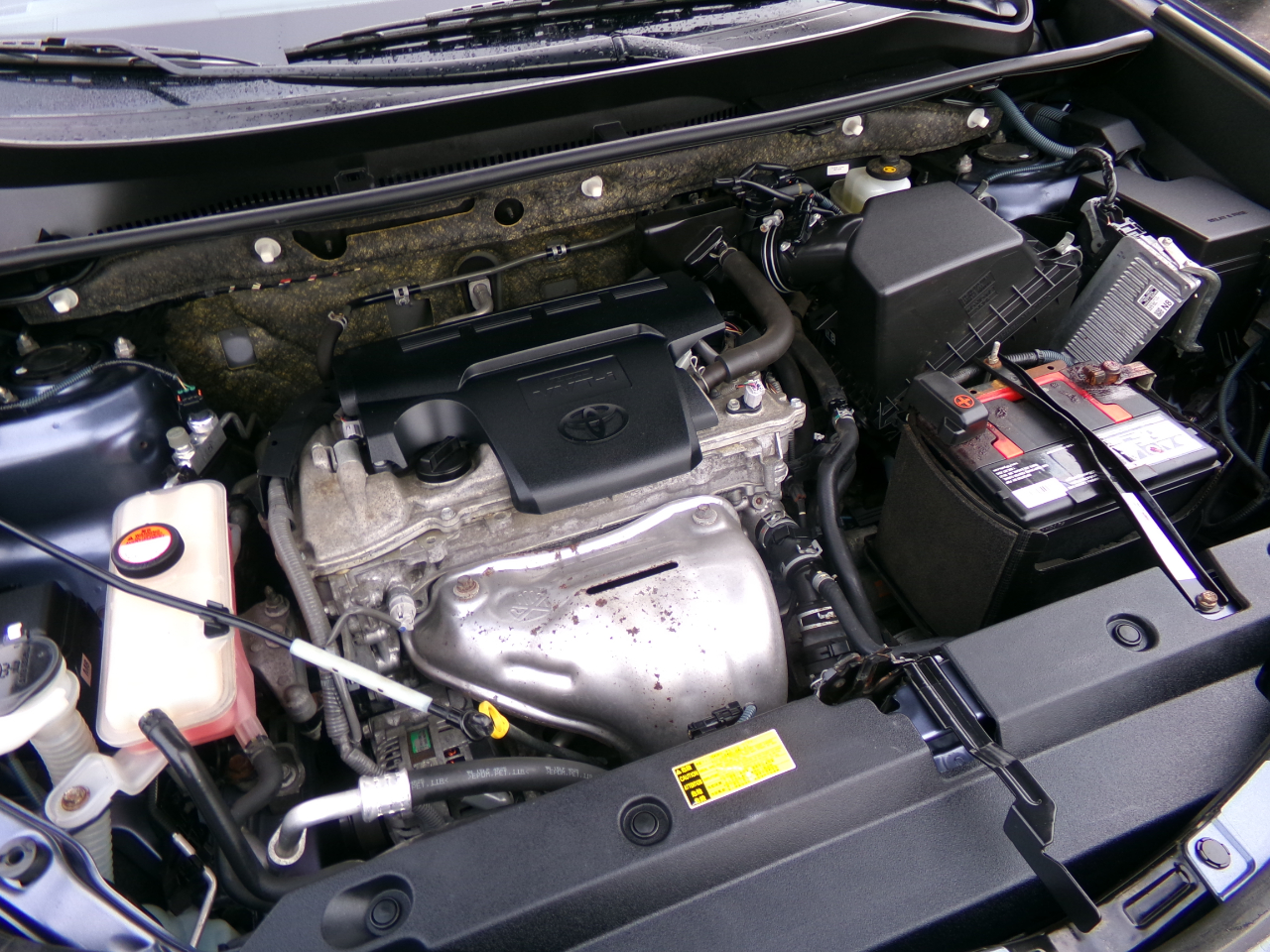 Toyota RAV4 AWD 4dr XLE (Natl) 2014