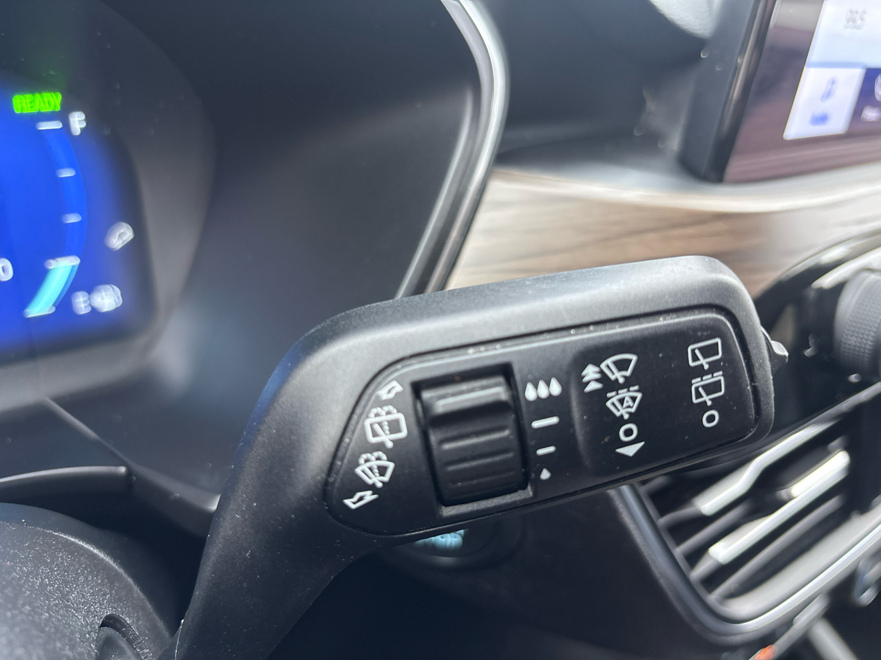 Ford Escape Titanium Hybrid AWD 2020