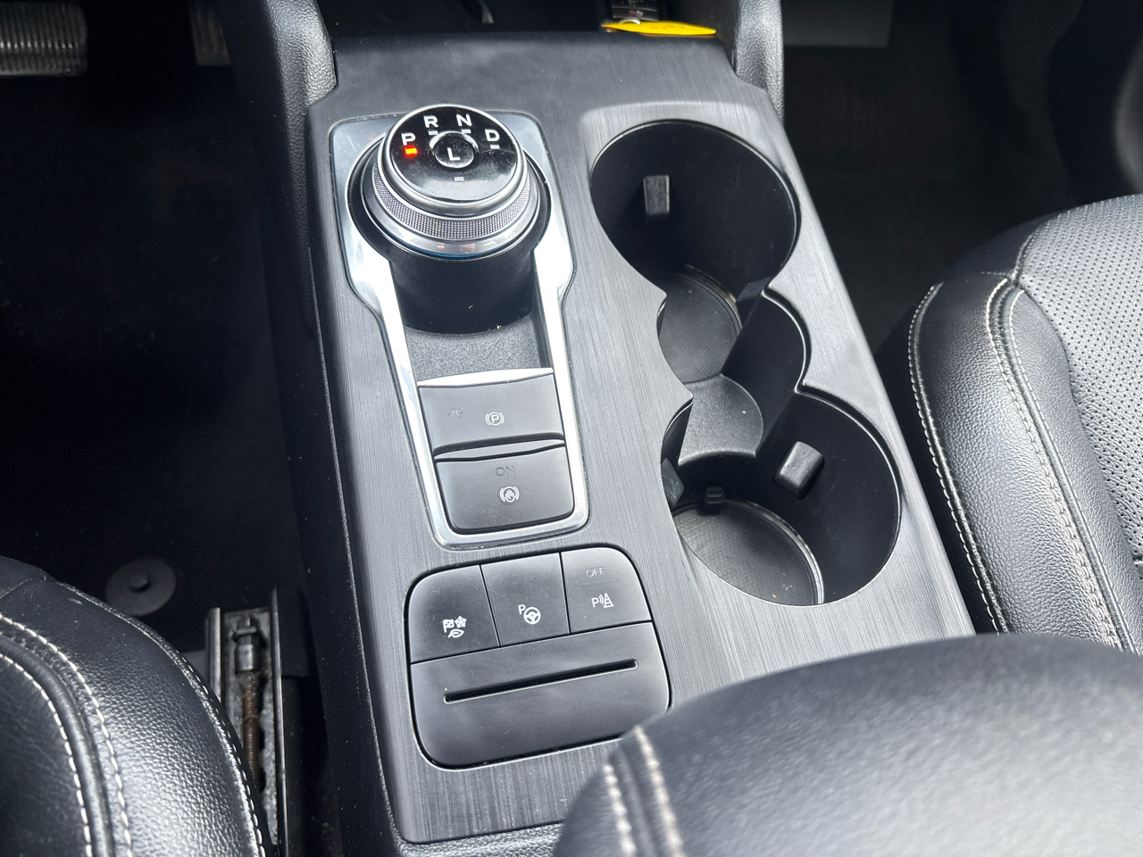 Ford Escape Titanium Hybrid AWD 2020