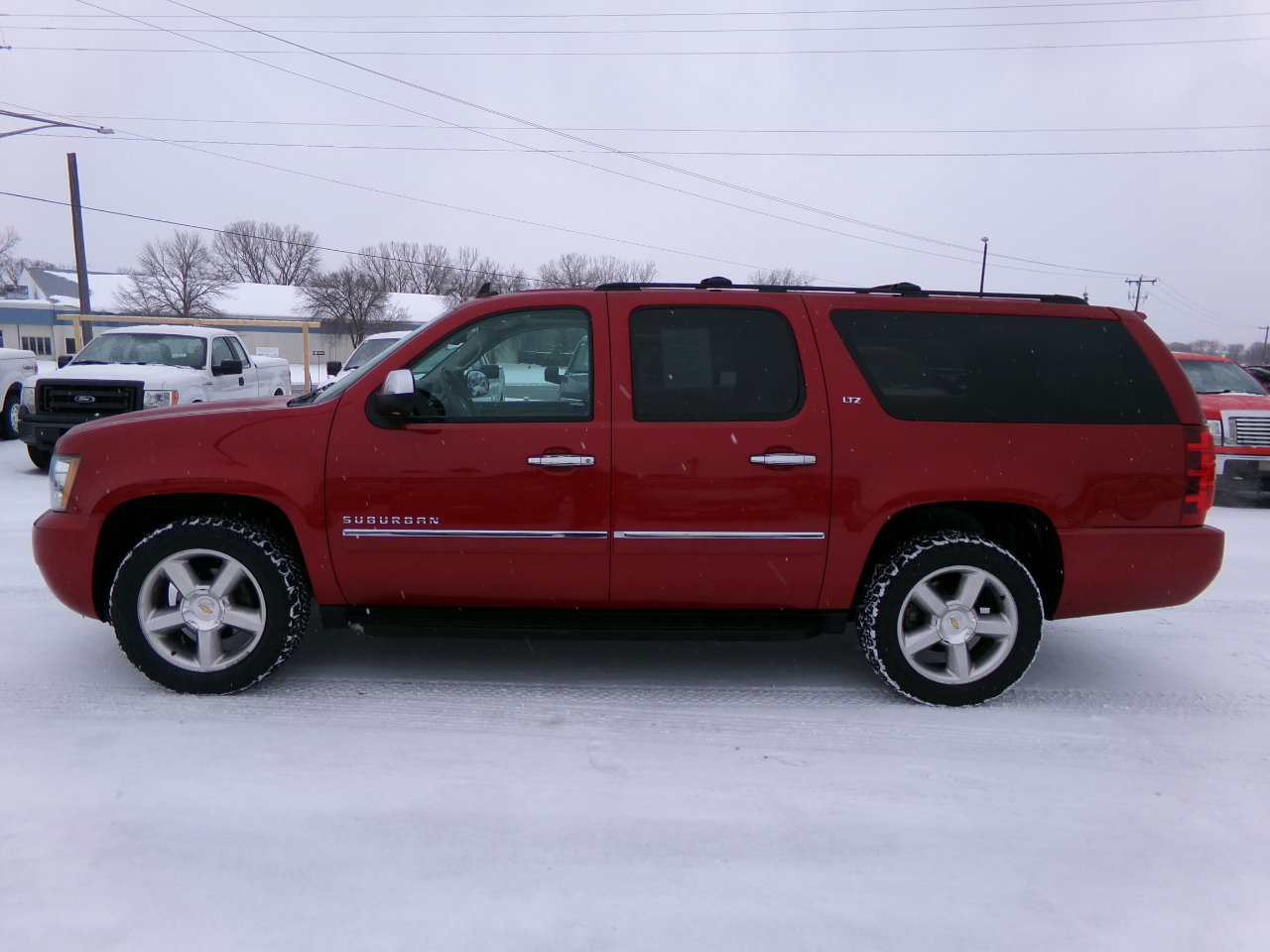 Chevrolet Suburban 4WD 4dr 1500 LTZ 2013