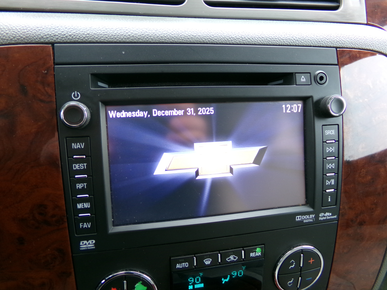 Chevrolet Suburban 4WD 4dr 1500 LTZ 2013