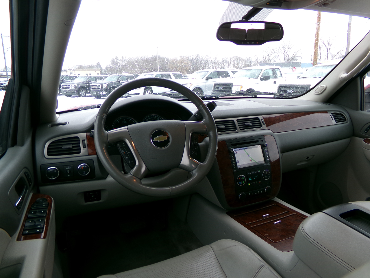 Chevrolet Suburban 4WD 4dr 1500 LTZ 2013