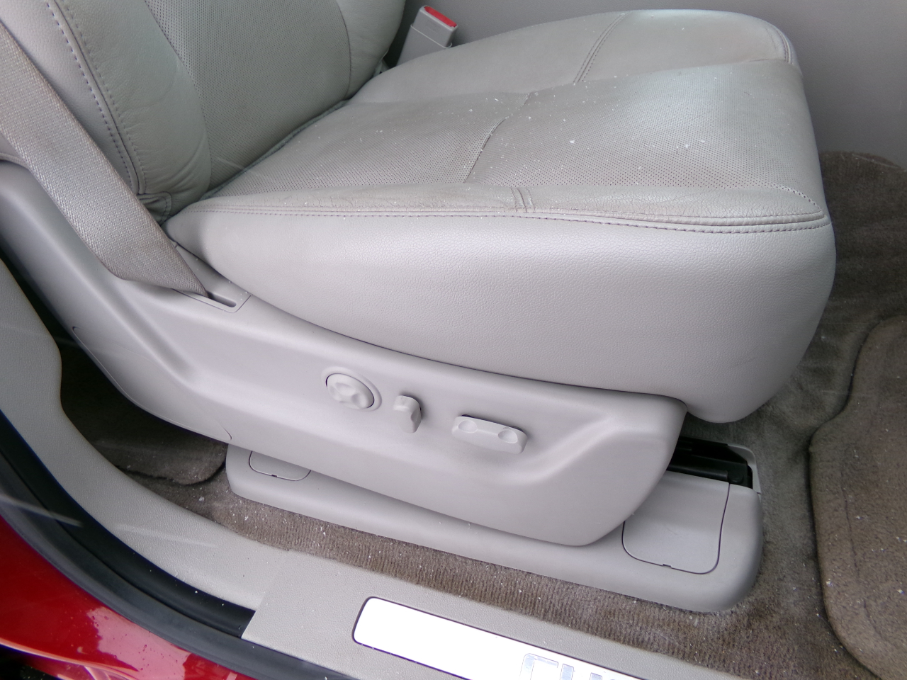 Chevrolet Suburban 4WD 4dr 1500 LTZ 2013