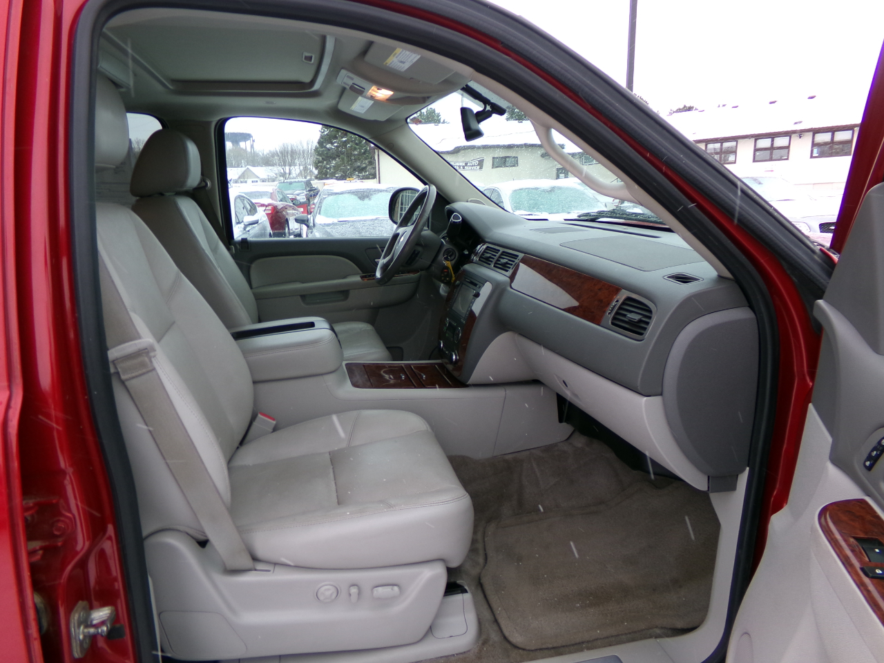 Chevrolet Suburban 4WD 4dr 1500 LTZ 2013