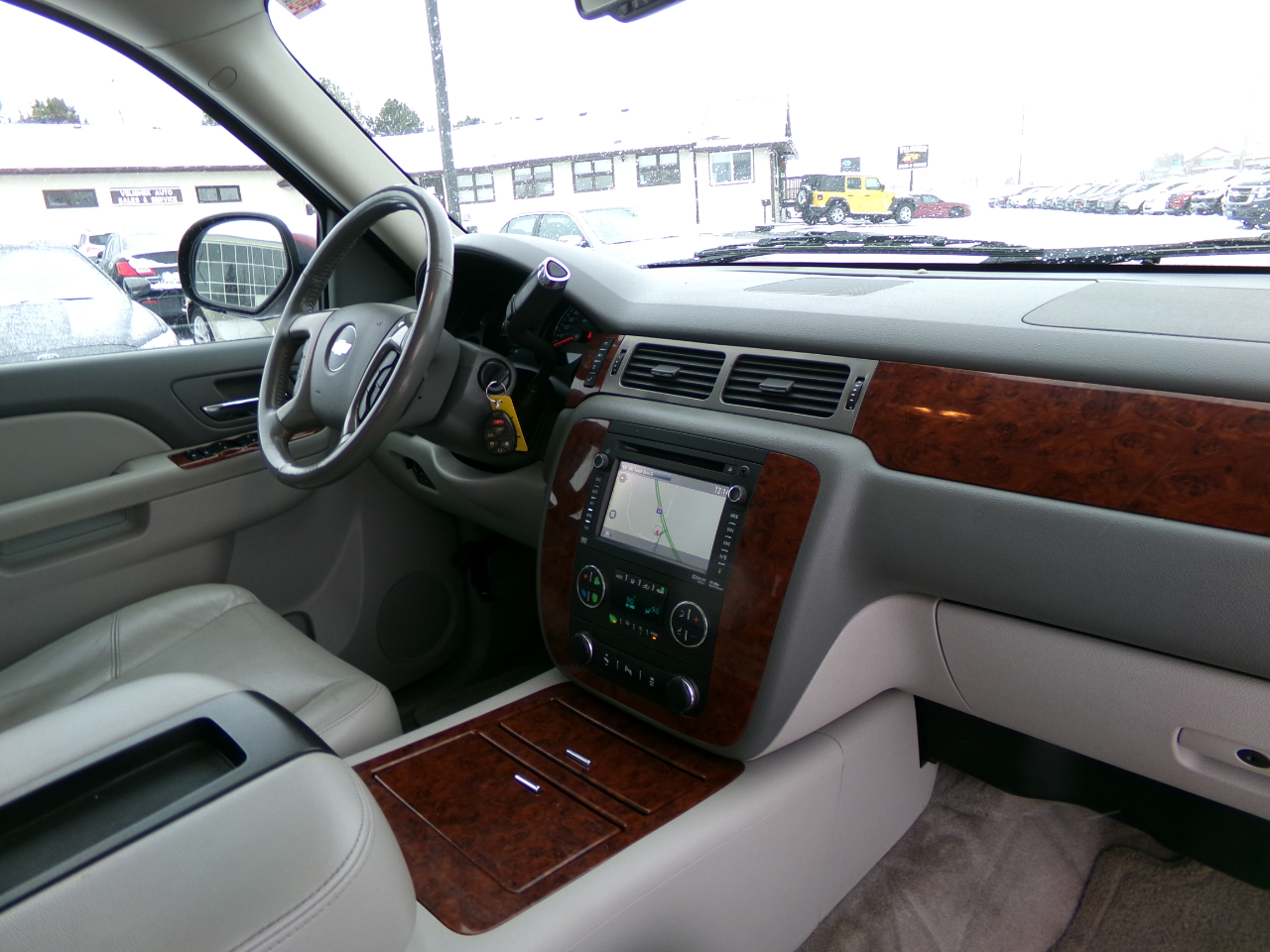 Chevrolet Suburban 4WD 4dr 1500 LTZ 2013